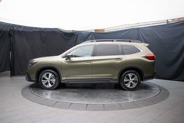 Used 2024 Subaru Ascent Premium w/ Convenience Package image 9