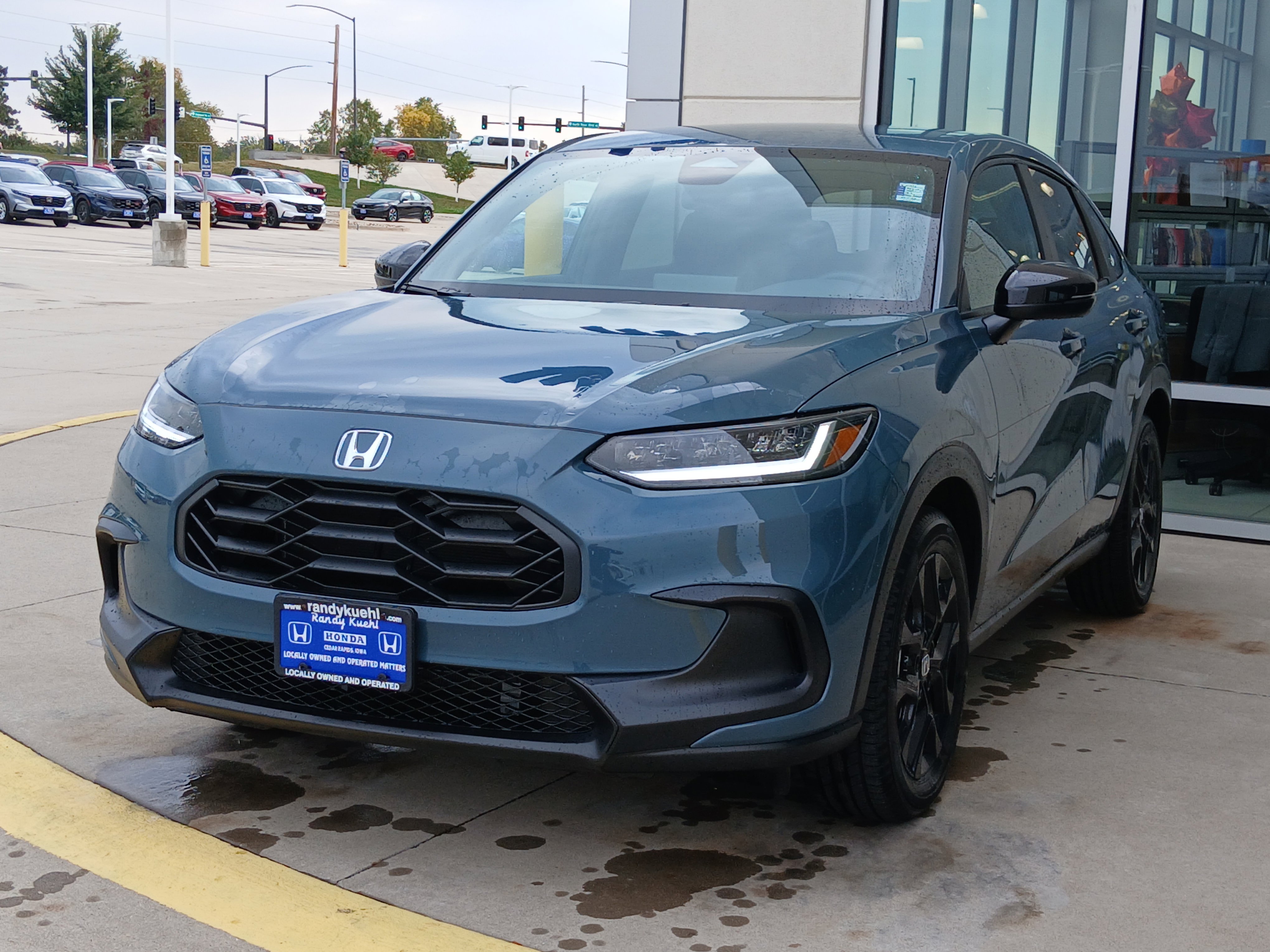 Used 2024 Honda HR-V Sport image 3