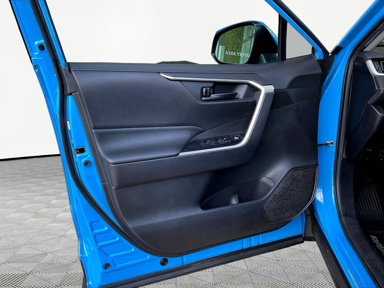 Used 2020 Toyota RAV4 LE w/ All Weather Liner Package FWD image 19