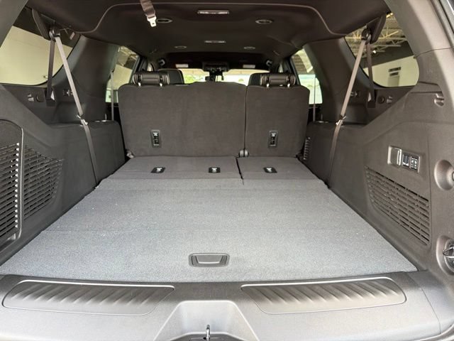 New 2026 GMC Yukon XL Elevation w/ LPO, Elevation Black Package AWD/4WD image 23