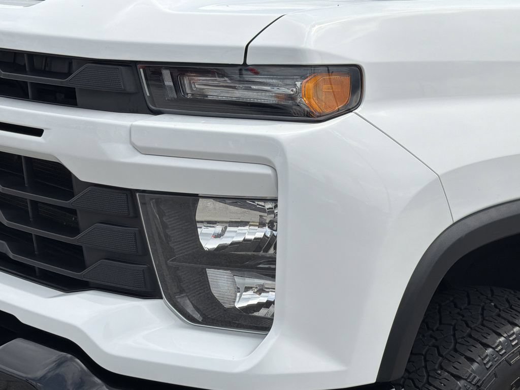 Used 2024 Chevrolet Silverado 2500 Custom w/ Custom Convenience Package AWD/4WD image 12