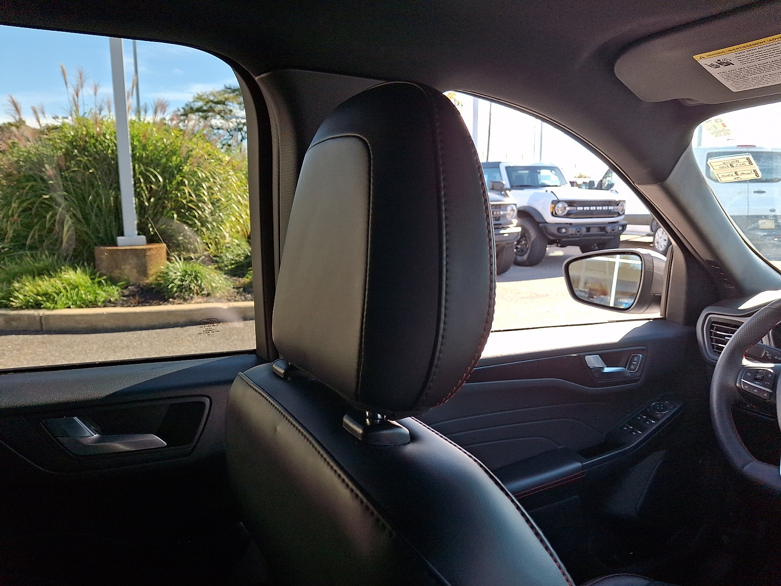 Used 2023 Ford Escape ST-Line w/ Tech Pack #1 AWD/4WD image 12