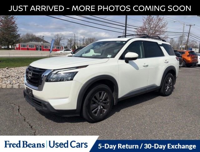 Certified 2023 Nissan Pathfinder SV w/ SV Premium Package image 6