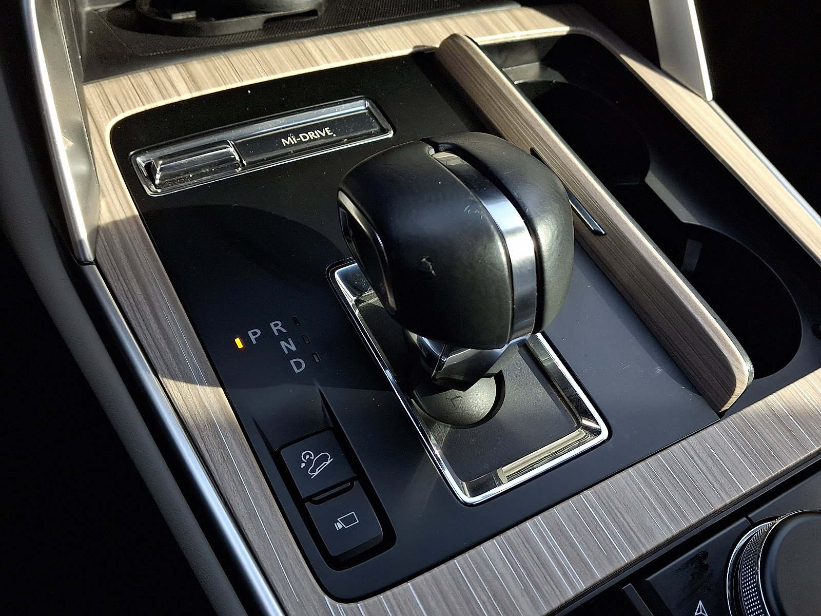 Used 2024 MAZDA CX-90 3.3 Turbo w/ Premium Plus Pkg image 15