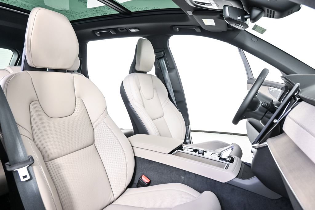 New 2026 Volvo XC90 T8 Ultra w/ Protection Package Premier image 21