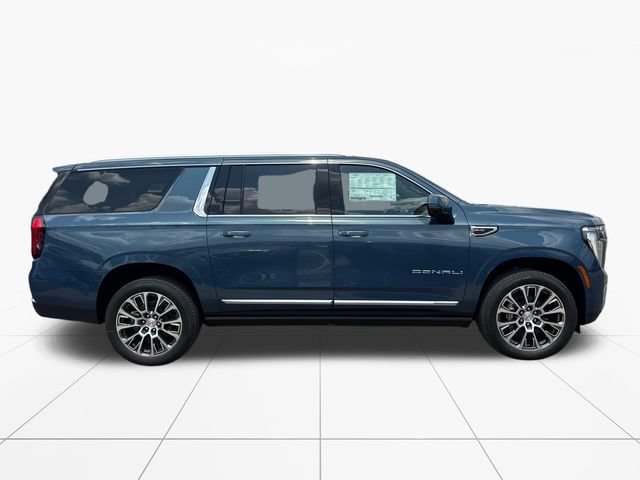 New 2026 GMC Yukon XL Denali w/ Denali Reserve Package AWD/4WD image 7