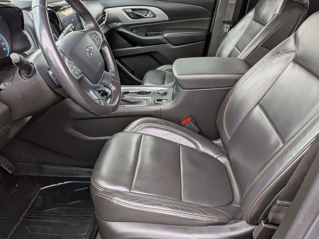 Used 2021 Chevrolet Traverse RS w/ LPO, Cargo Package FWD image 12