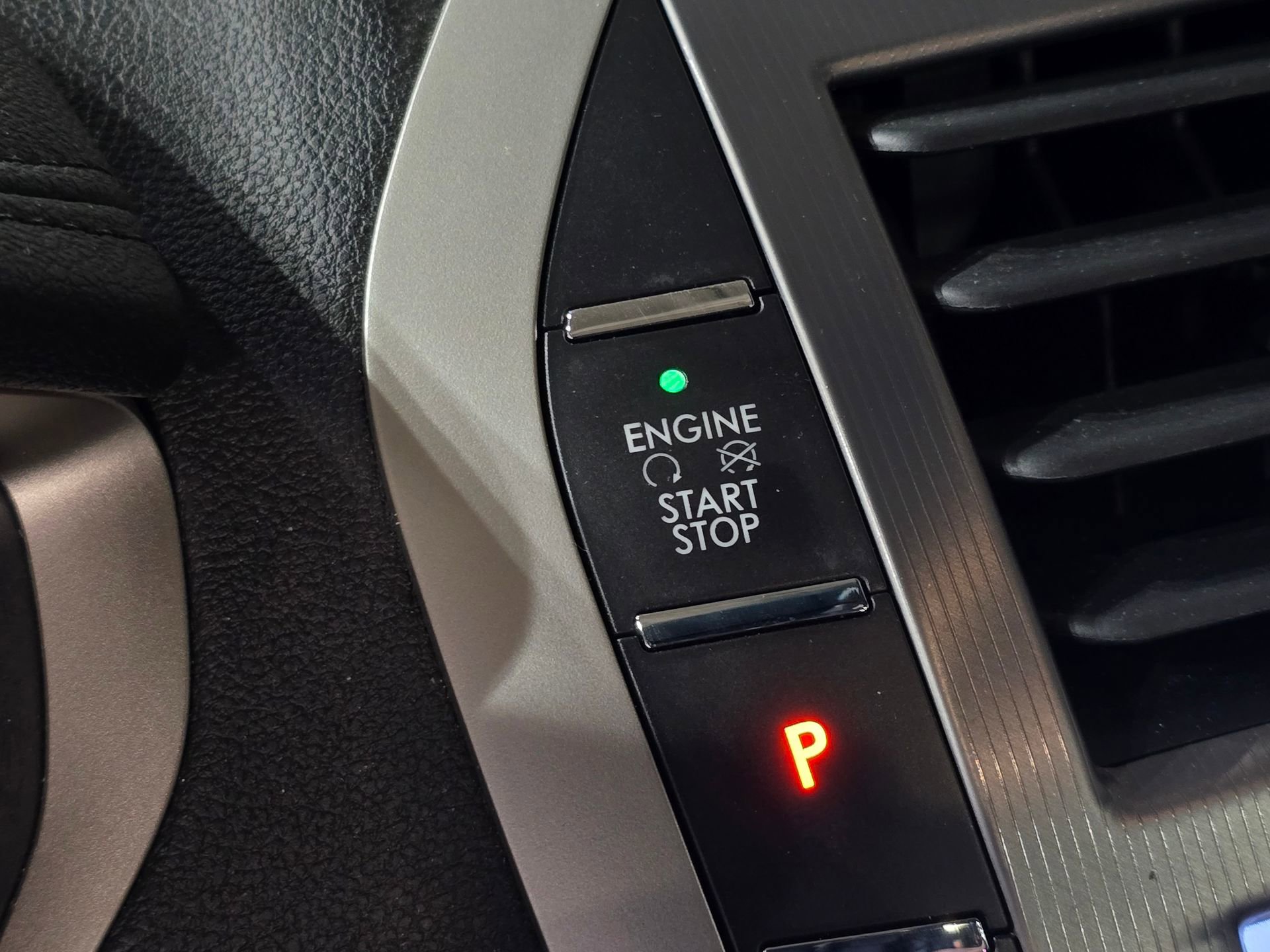 Used 2020 Lincoln MKZ Reserve w/ Luxury Package image 32