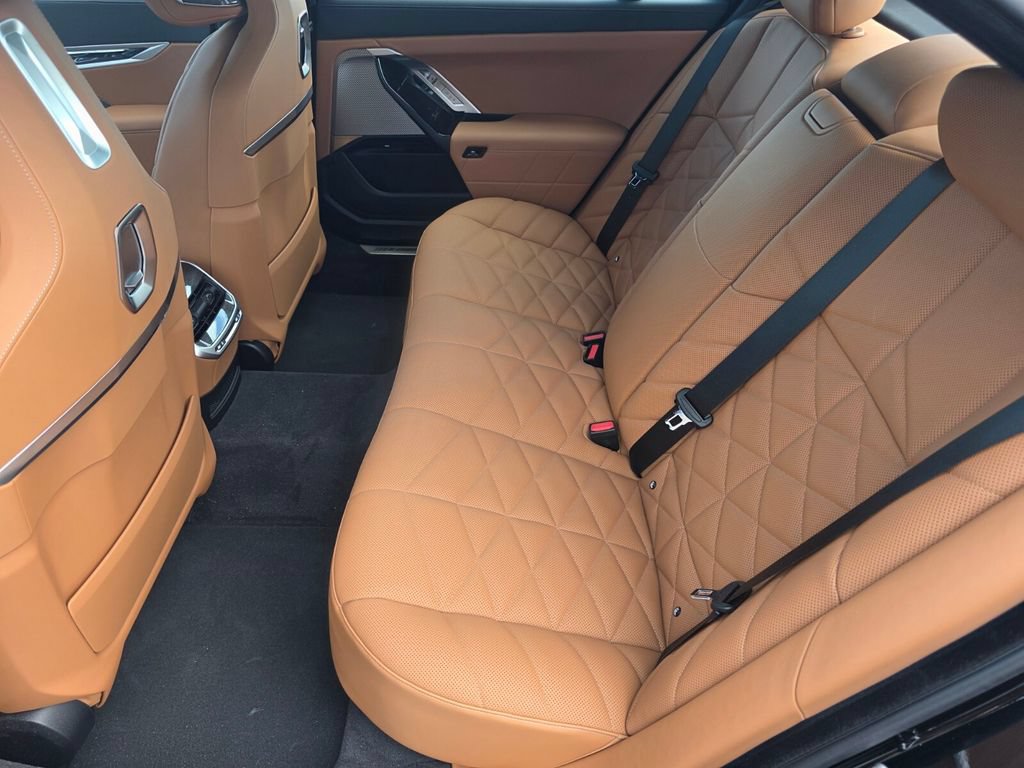 Certified 2023 BMW 740i w/ Parking Assistance Package RWD image 14