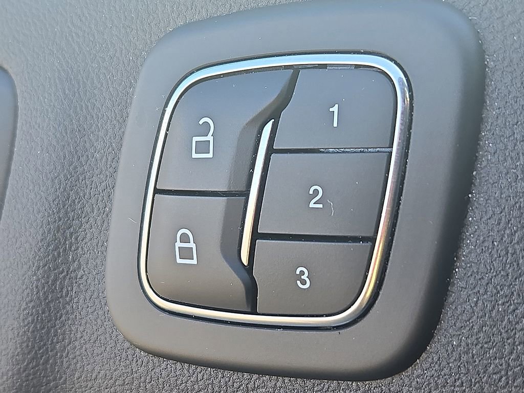 Used 2022 Ford Escape Titanium w/ Titanium Elite Package image 26