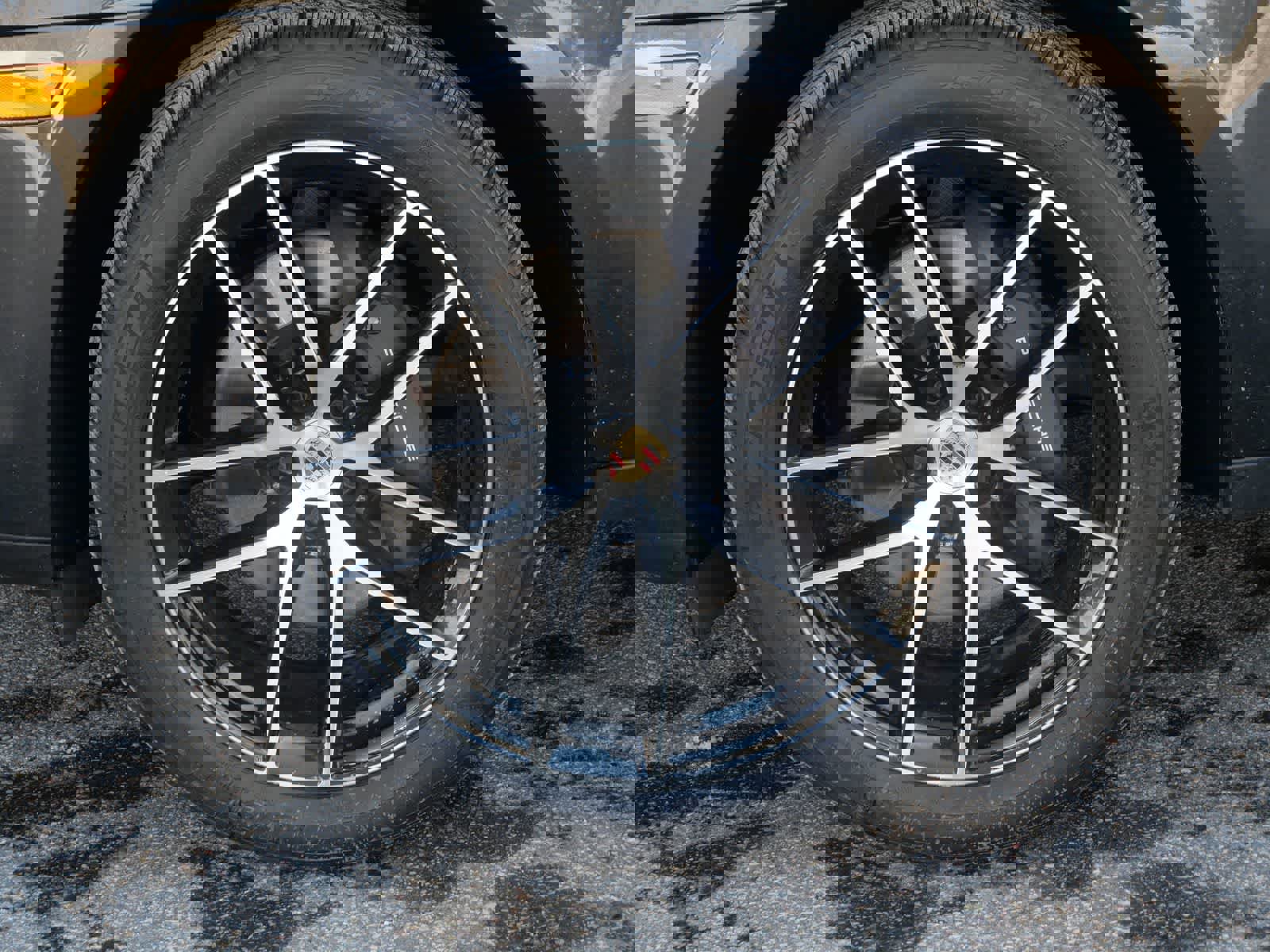 Certified 2023 Porsche Macan image 7