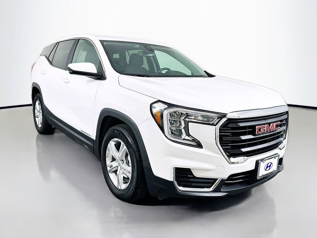 Used 2024 GMC Terrain SLE FWD image 3