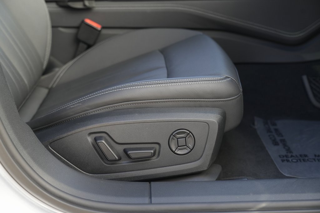 Used 2022 Audi A6 Premium Plus w/ Premium Plus Package image 43