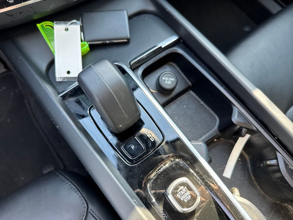 Certified 2023 Volvo XC60 B5 Core w/ Climate Package image 28