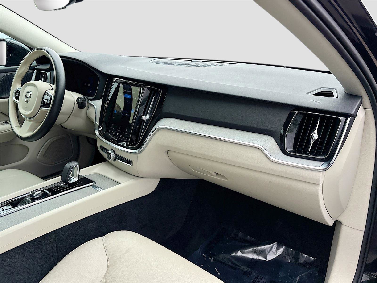 Used 2025 Volvo V60 B5 Cross Country Plus AWD/4WD image 30