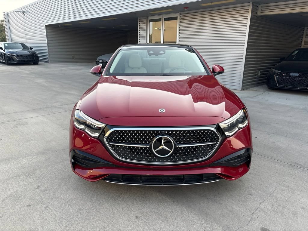 Used 2025 Mercedes-Benz E 350 4MATIC Sedan image 2