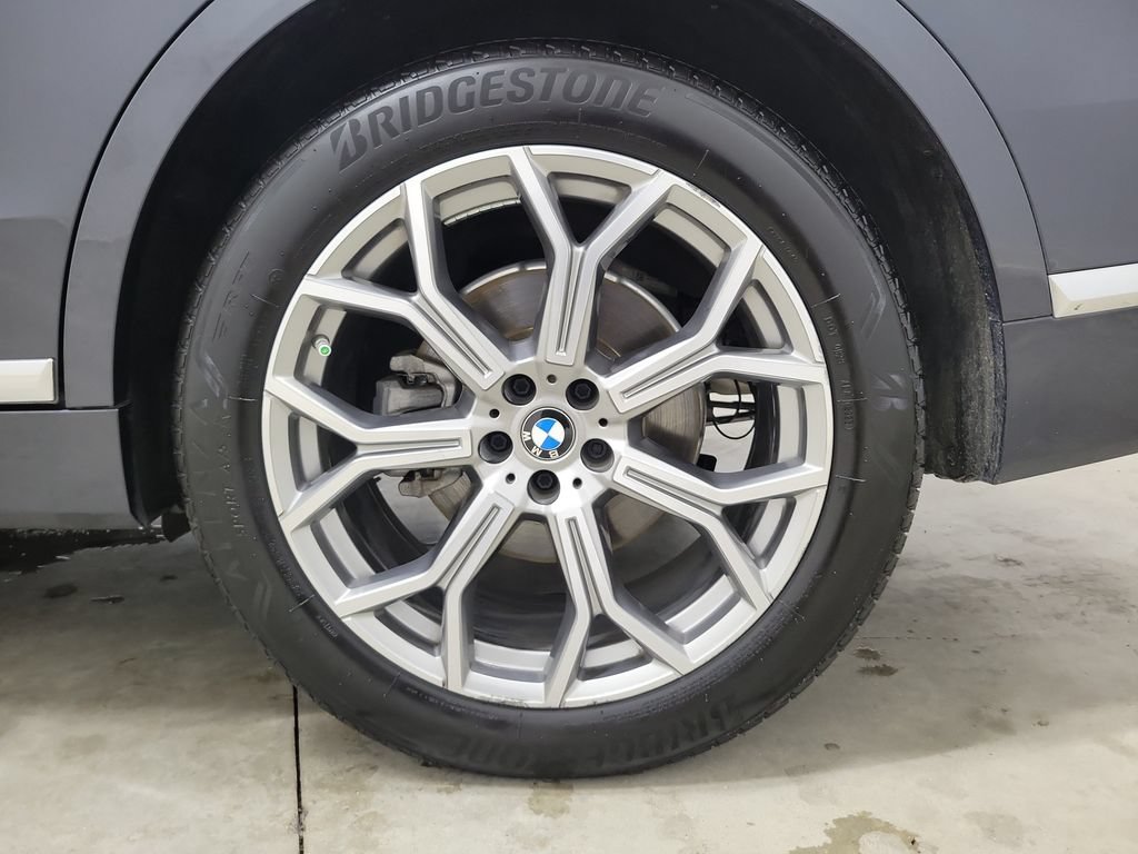 Used 2020 BMW X7 xDrive40i w/ Cold Weather Package AWD/4WD image 13