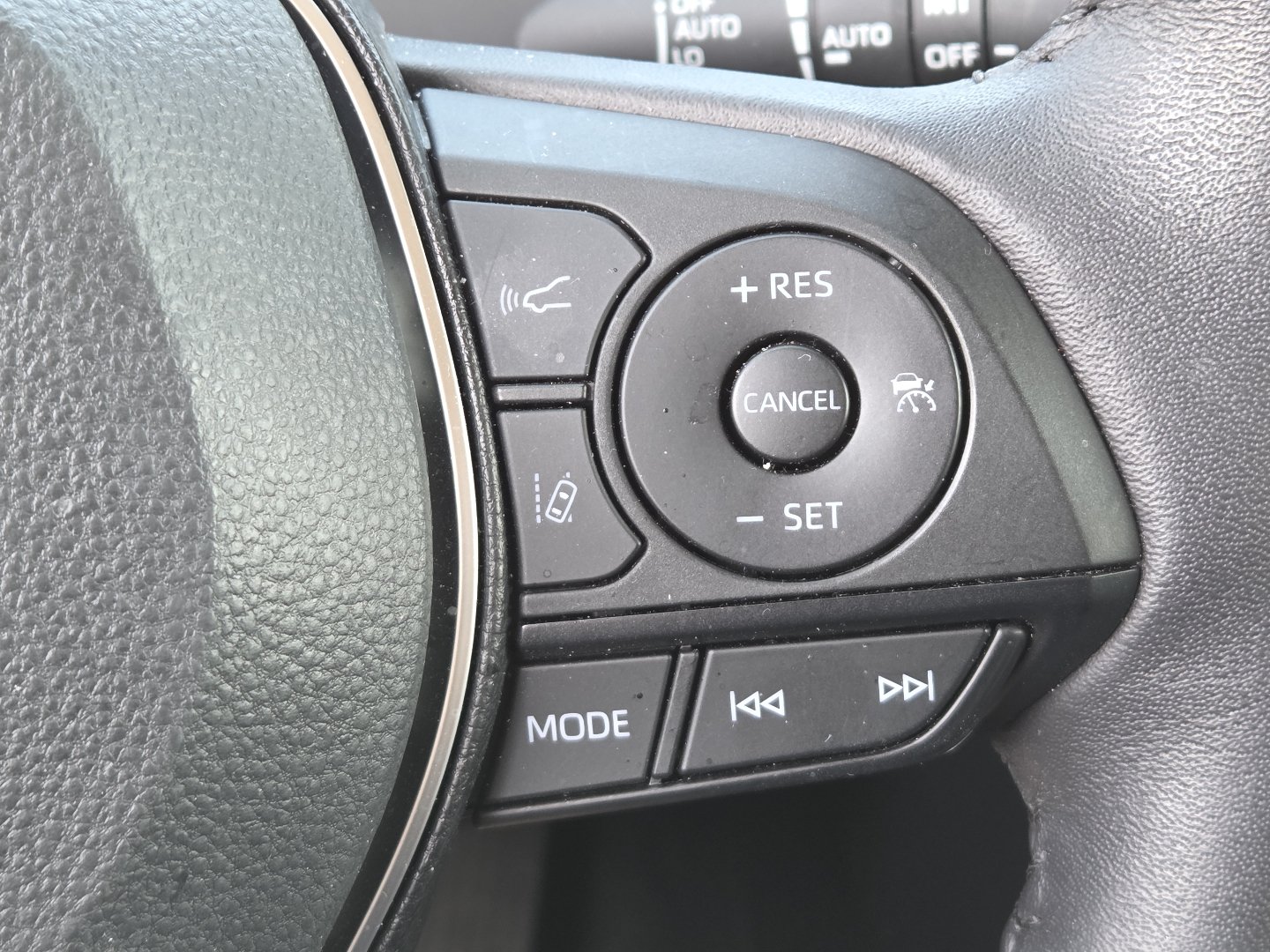 Used 2025 Toyota RAV4 Limited w/ Weather Package AWD/4WD image 9