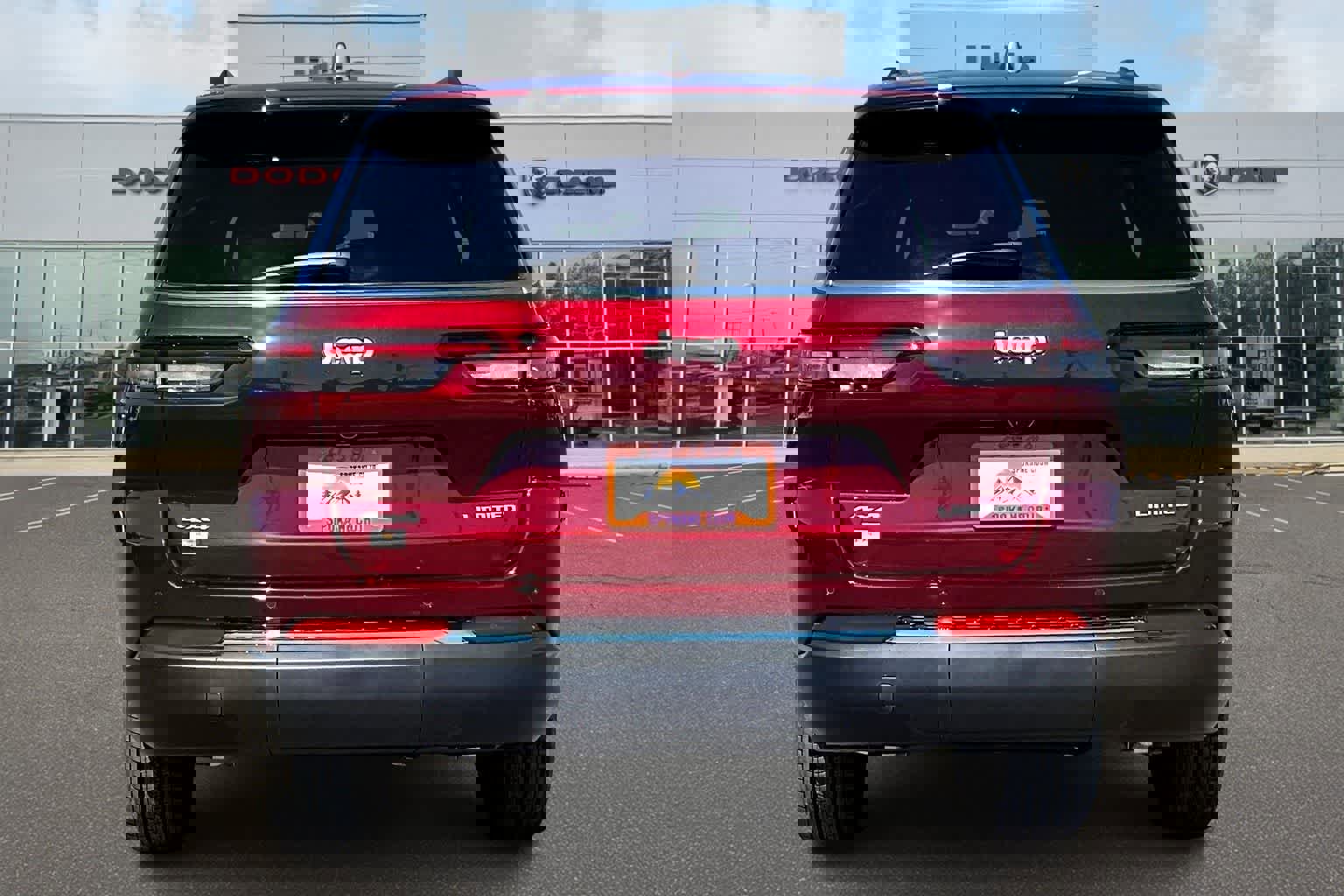 New 2025 Jeep Grand Cherokee L Limited w/ Luxury Tech Group II image 5