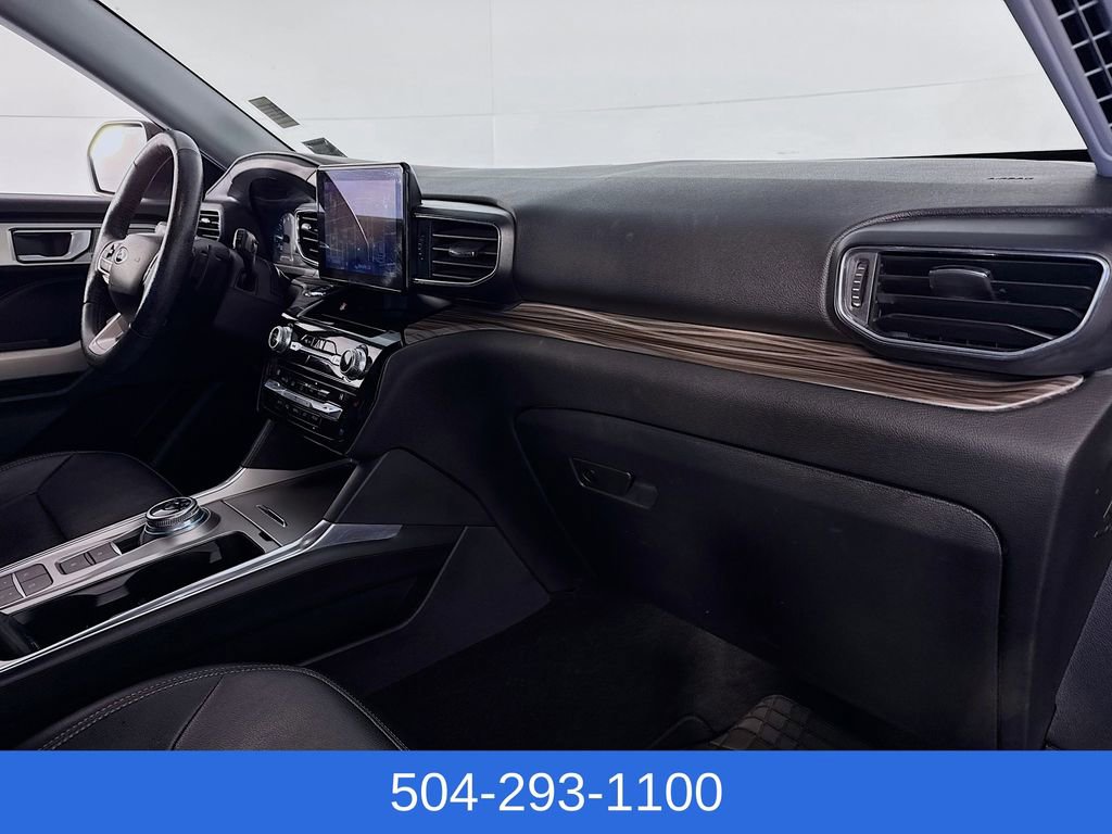 Used 2021 Ford Explorer Limited w/ Equipment Group 301A image 32