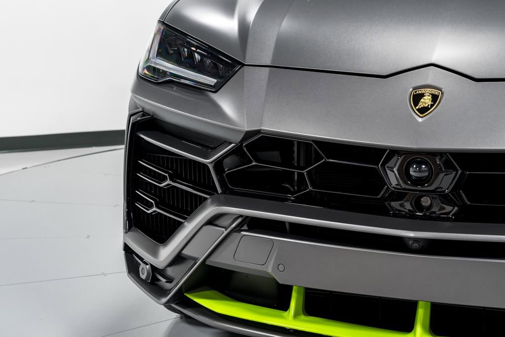 Used 2022 Lamborghini Urus AWD/4WD image 48