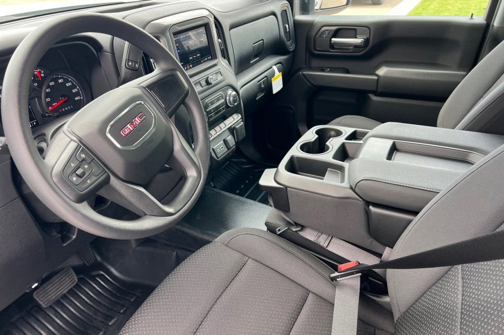 New 2026 GMC Sierra 3500 Pro image 7