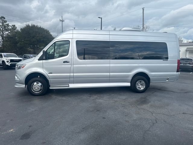 Used 2023 Mercedes-Benz Sprinter 3500 image 4