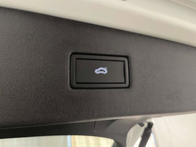 Used 2024 Volkswagen Tiguan Wolfsburg Edition image 16