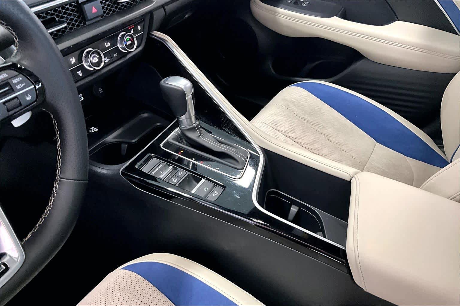Used 2025 Acura ADX A-Spec image 15