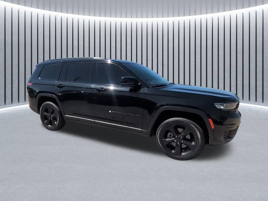 Used 2023 Jeep Grand Cherokee L Laredo AWD/4WD image 21