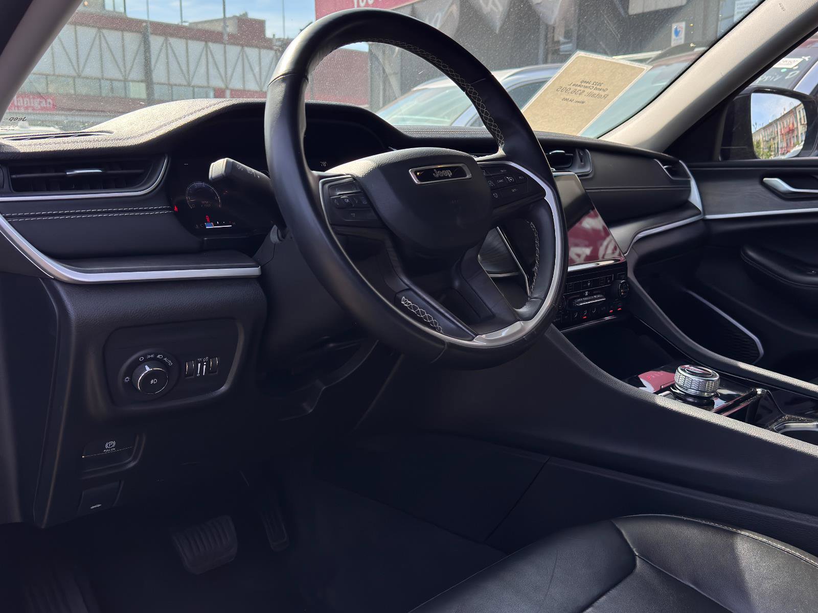 Used 2022 Jeep Grand Cherokee L Limited image 15