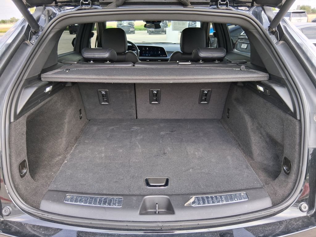 Used 2025 Cadillac XT4 Sport FWD image 6