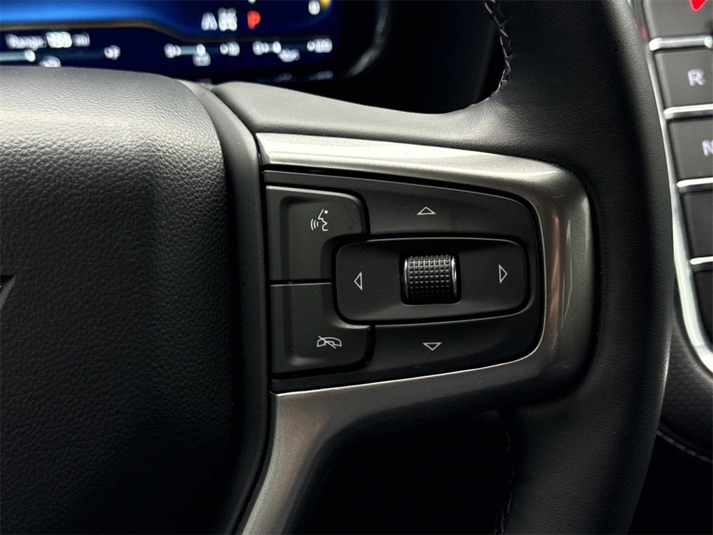 Used 2024 Chevrolet Suburban Premier image 25