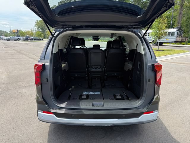 Used 2025 Kia Carnival FWD image 6