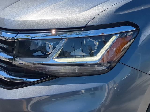 Used 2023 Volkswagen Atlas SE w/ Black Wheel Package image 6