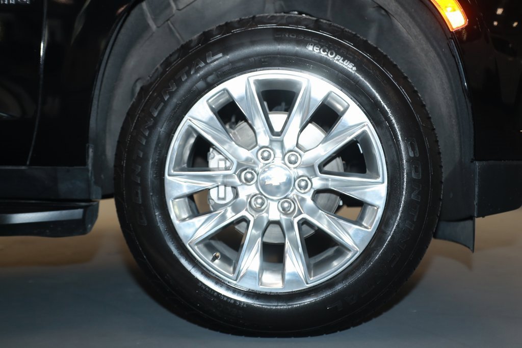 Used 2024 Chevrolet Suburban Premier image 27