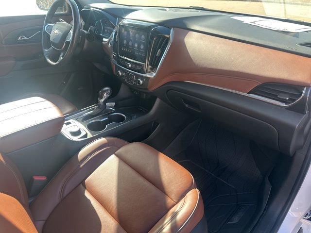 Used 2021 Chevrolet Traverse High Country image 32