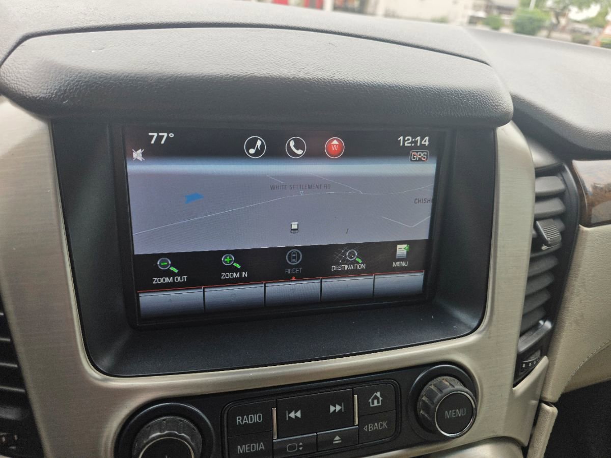 Used 2015 GMC Yukon XL Denali w/ Touring Package RWD image 39