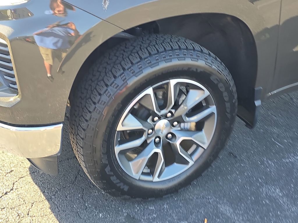 Used 2023 Chevrolet Silverado 1500 LT image 16