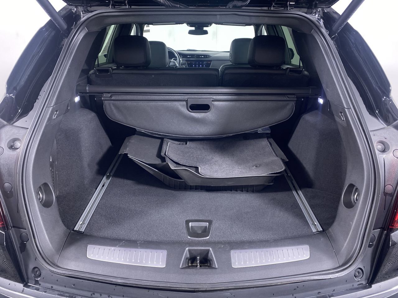Certified 2022 Cadillac XT5 Premium Luxury AWD/4WD image 28