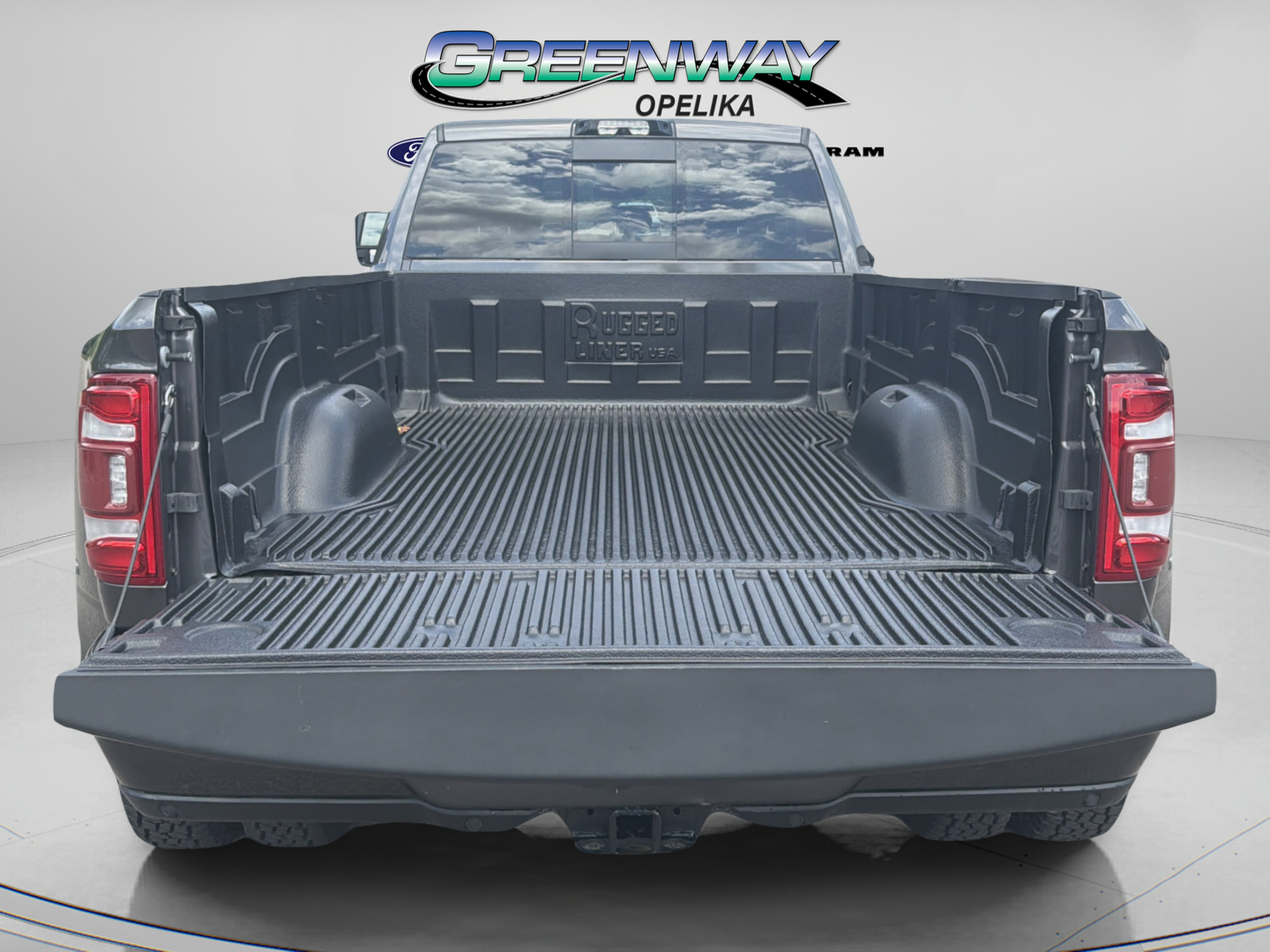 Used 2024 RAM 3500 Laramie AWD/4WD image 24