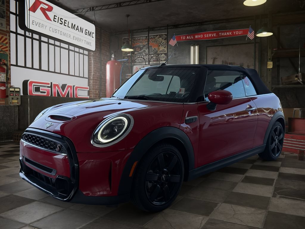 Used 2024 MINI Cooper S FWD image 1