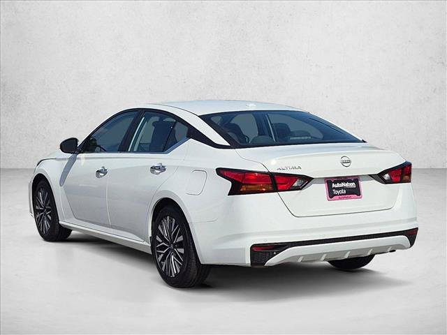 Used 2025 Nissan Altima 2.5 SV FWD image 8