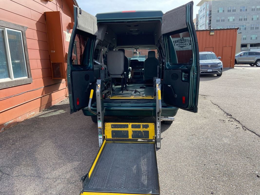 Used 2009 Ford E-350 and Econoline 350 XL image 21