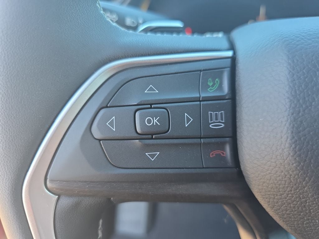 New 2026 Jeep Grand Cherokee Altitude AWD/4WD image 17