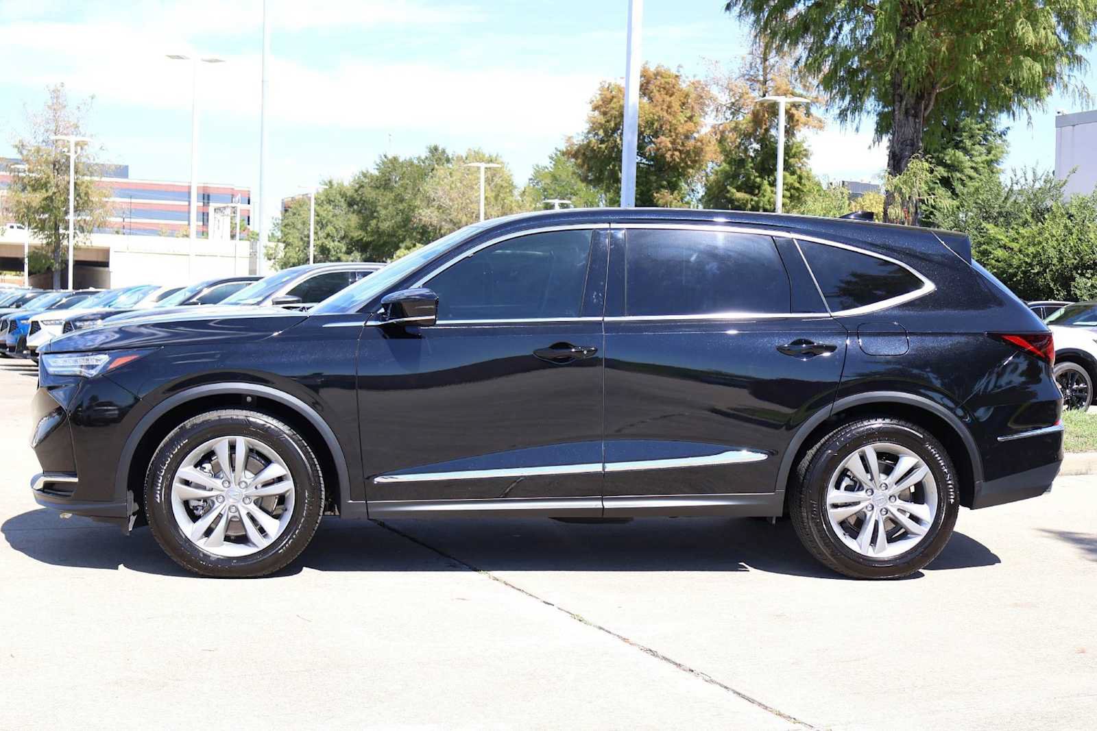 Certified 2026 Acura MDX FWD image 3