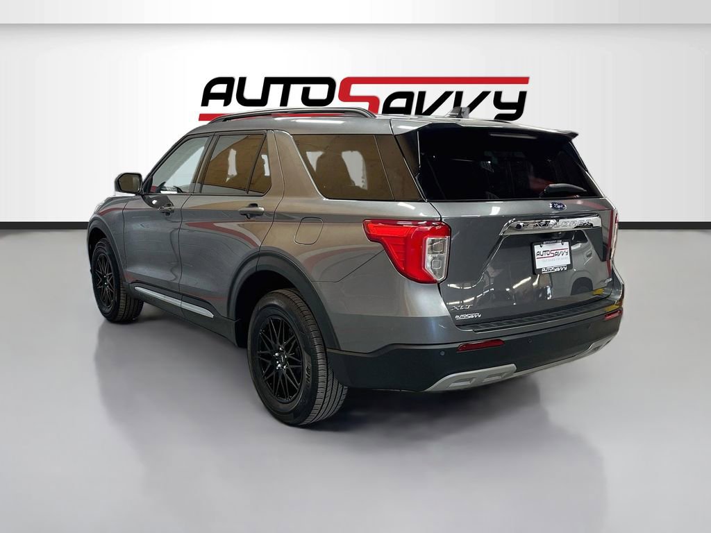 Used 2024 Ford Explorer XLT w/ Equipment Group 202A AWD/4WD image 5
