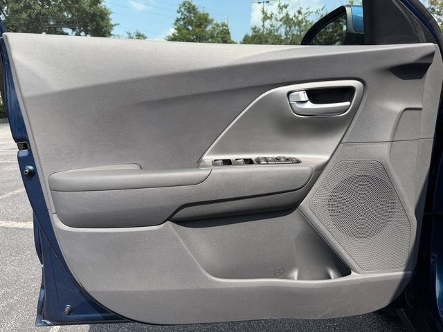 Used 2020 Kia Niro LX FWD image 9
