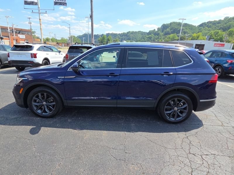 Used 2022 Volkswagen Tiguan SE w/ Panoramic Sunroof Package AWD/4WD image 4