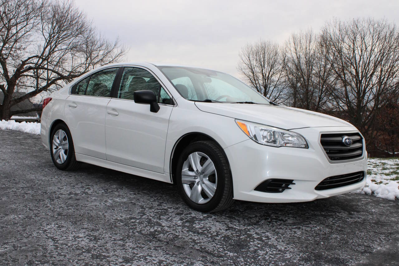 Used 2016 Subaru Legacy 2.5i AWD/4WD image 1